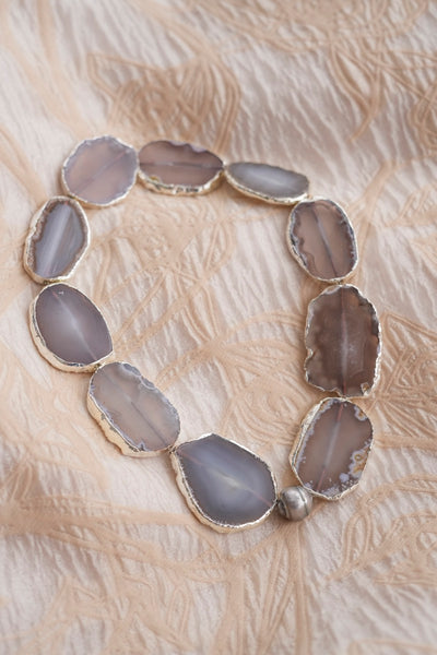 Necklace with gray agate stones with gray or white baroque South Sea Pearl