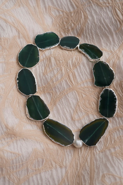 Necklace with green agate stones and white baroque South Sea Pearl