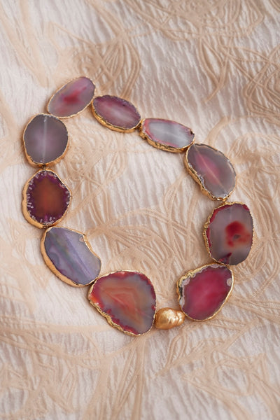 Necklace with dark pink agate stones with golden baroque South Sea Pearl