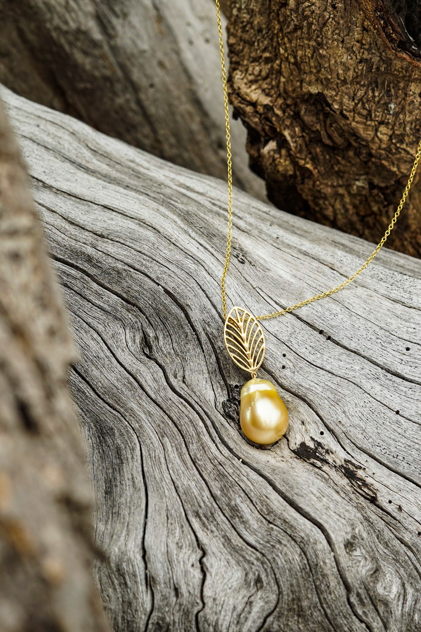 QUINTU [Sacred Leaves] Necklace